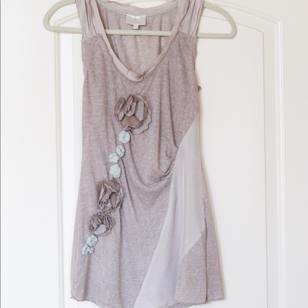 Neutral Top